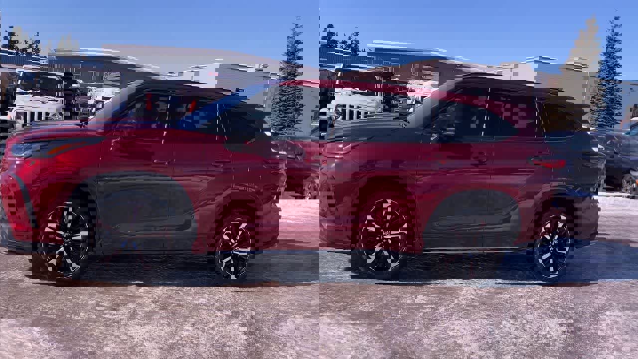 Used 2022 Toyota Highlander XSE image 6