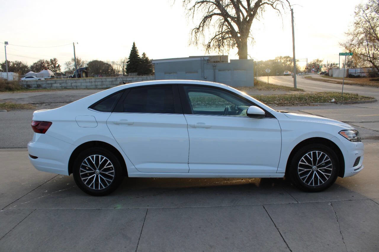 Used 2021 Volkswagen Jetta S image 3