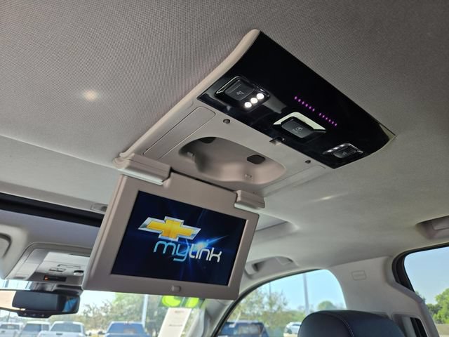 Used 2015 Chevrolet Suburban LTZ RWD image 18