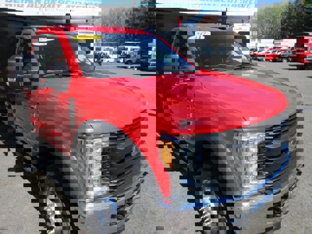 Used 2017 Ford F550 4x4 Regular Cab Super Duty image 45