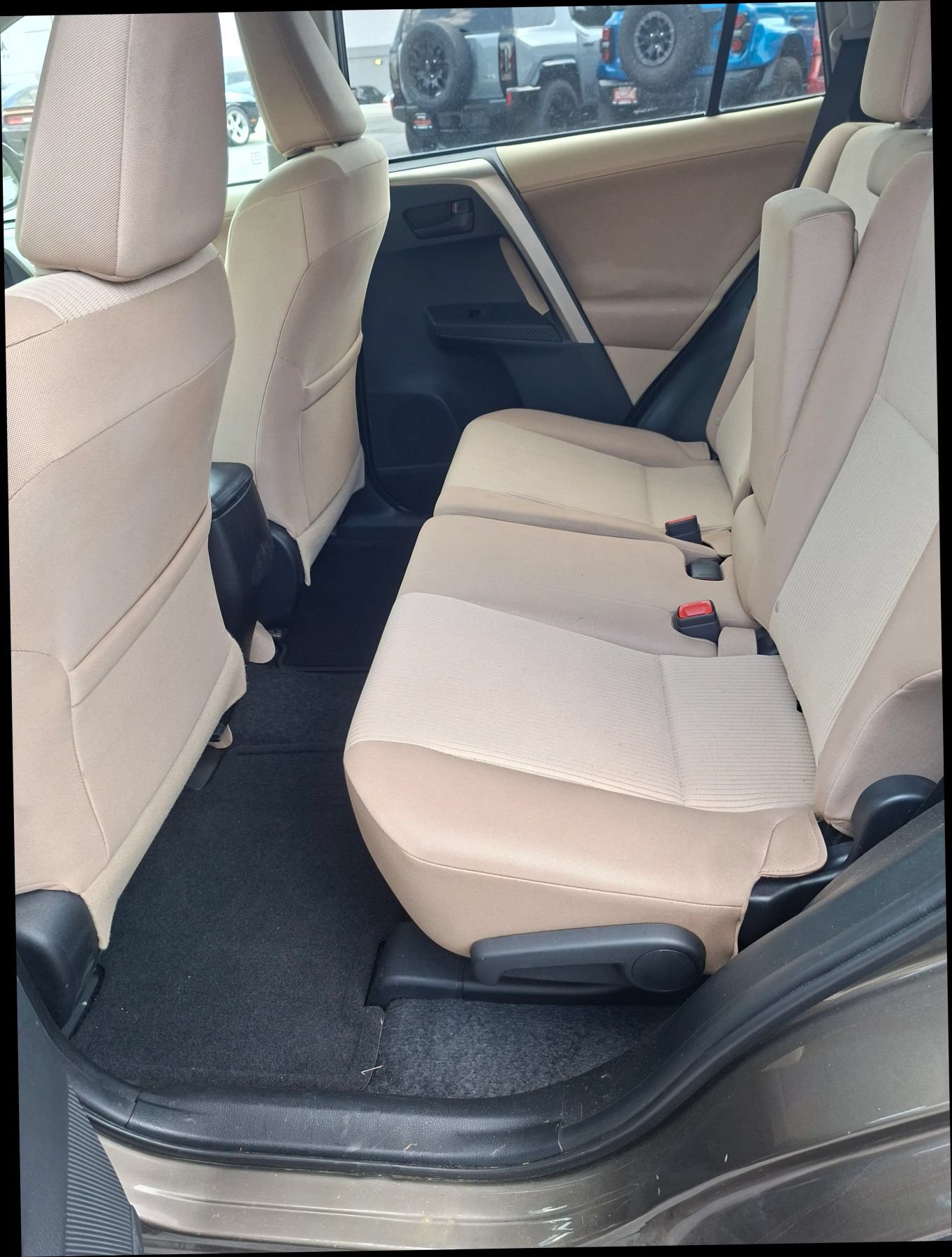 Used 2013 Toyota RAV4 LE FWD image 8