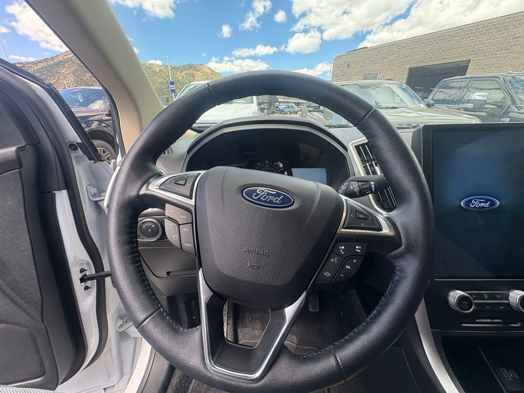 Certified 2024 Ford Edge SEL AWD/4WD image 2