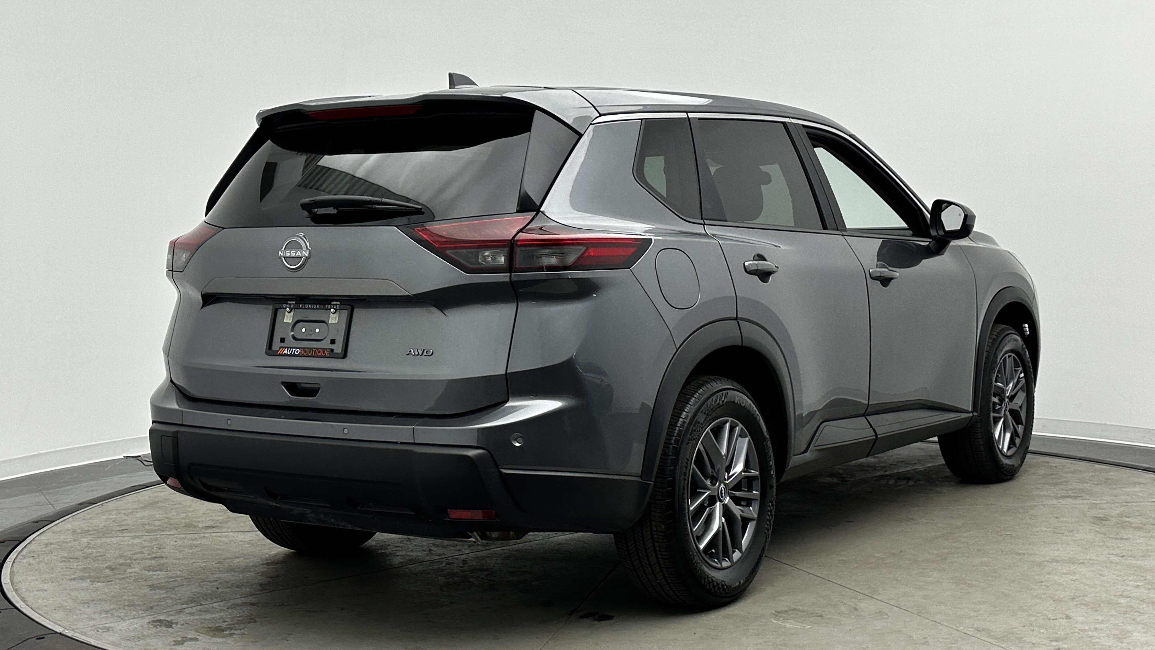 Used 2026 Nissan Rogue SV AWD/4WD image 7