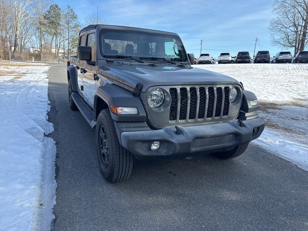 Used 2020 Jeep Gladiator Sport image 3