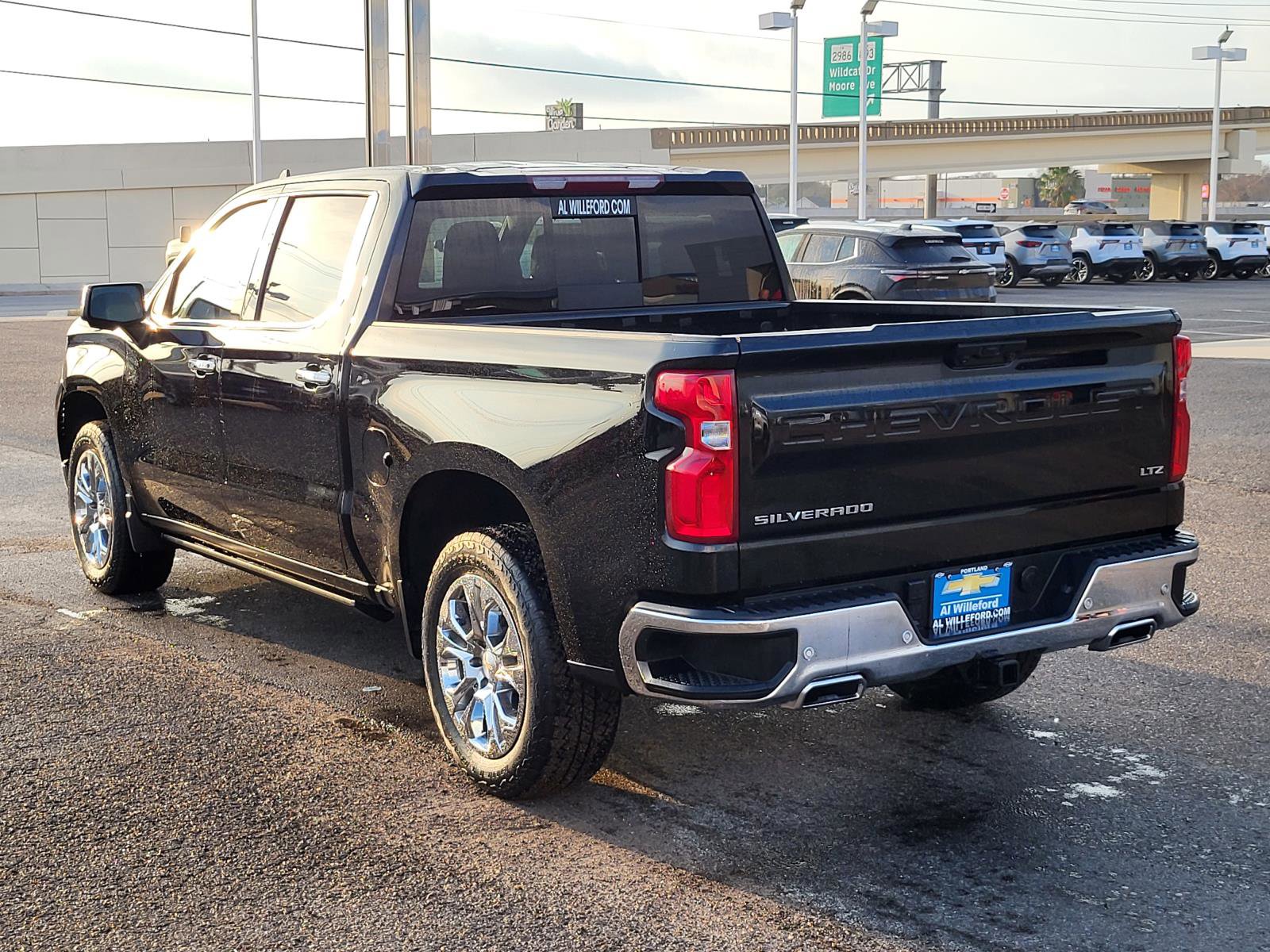Used 2024 Chevrolet Silverado 1500 LTZ w/ LTZ Convenience Package II image 3