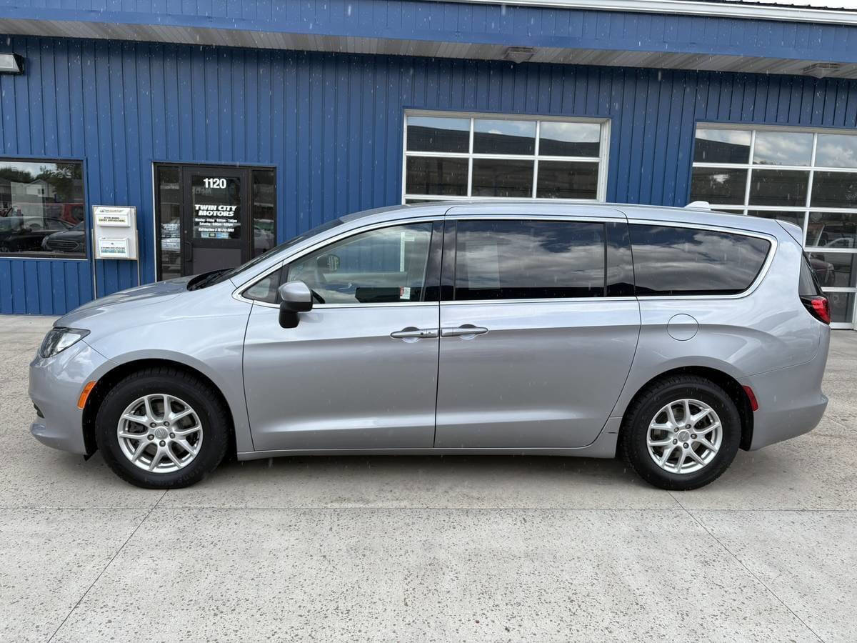 Used 2020 Chrysler Voyager LX