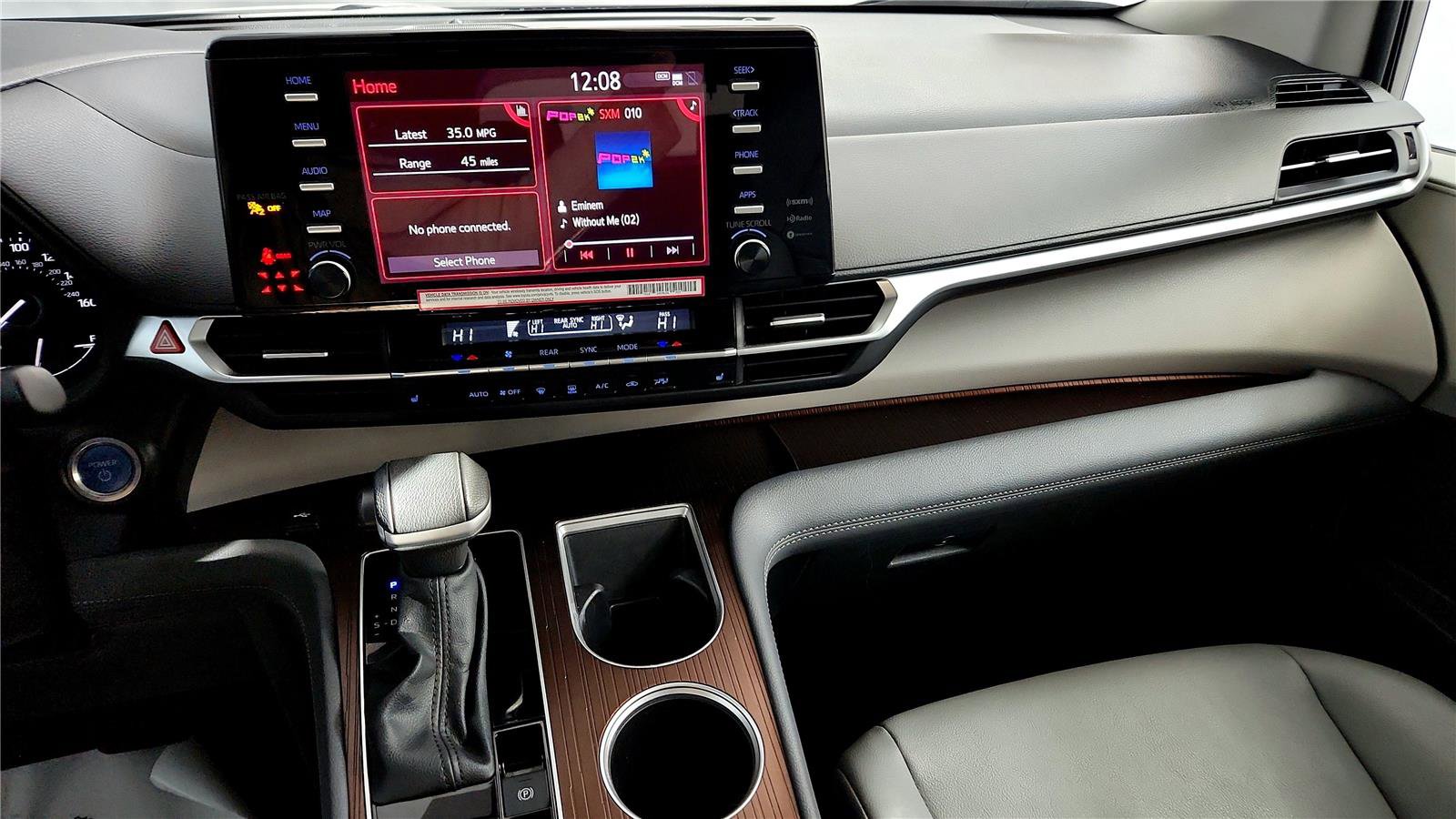 Certified 2024 Toyota Sienna XLE image 31