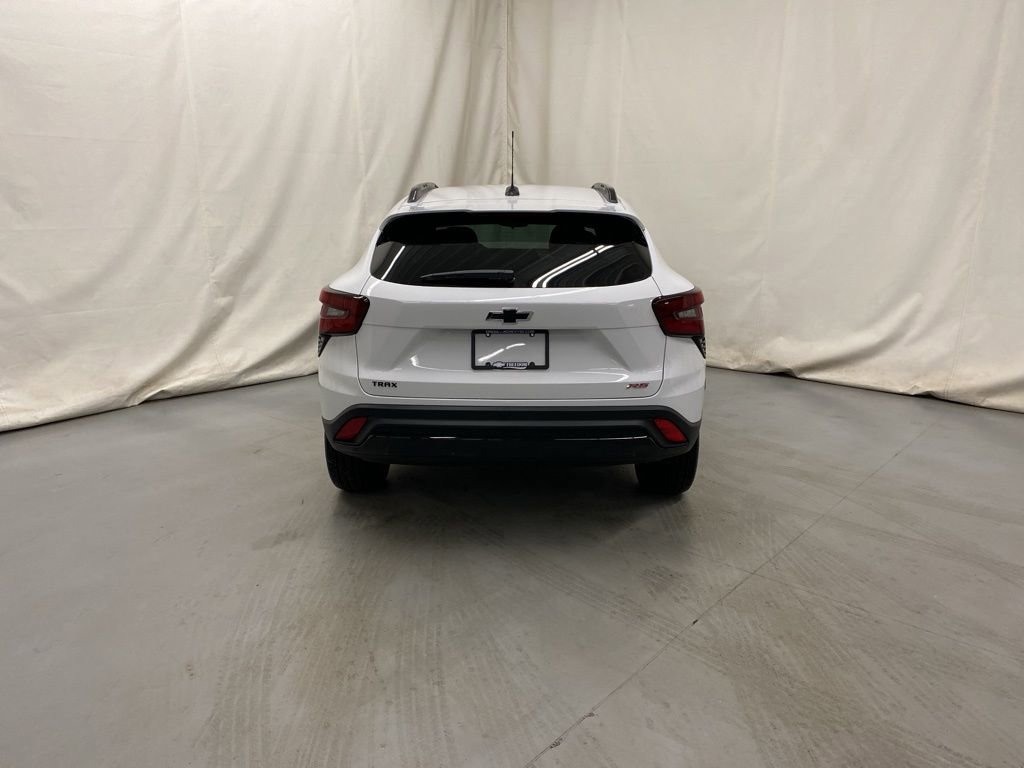 New 2026 Chevrolet Trax RS w/ Driver Confidence Package image 7