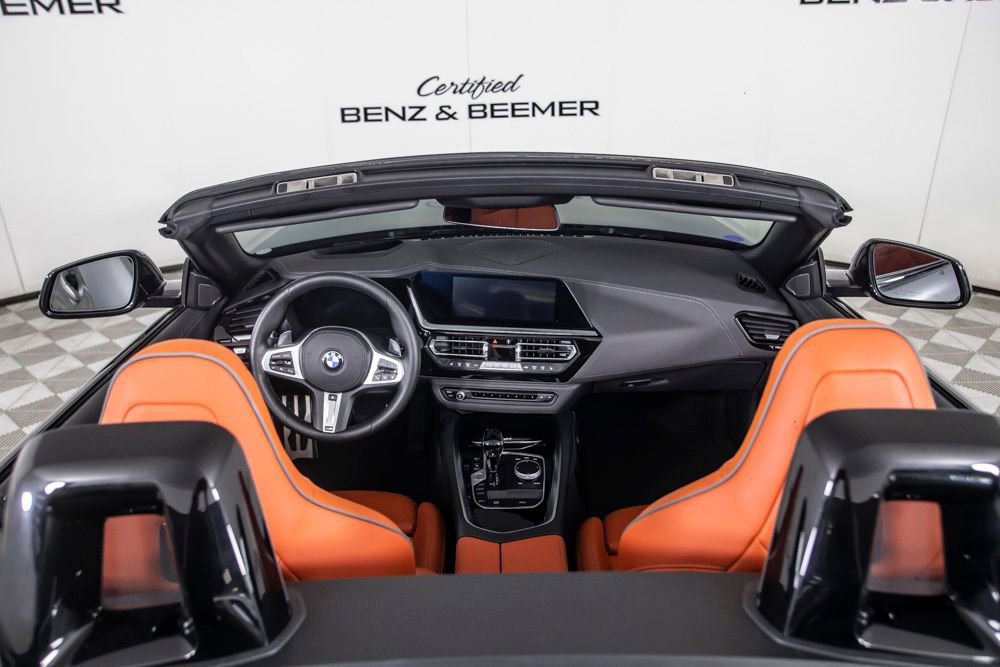 Used 2024 BMW Z4 M40i w/ Premium Package image 10