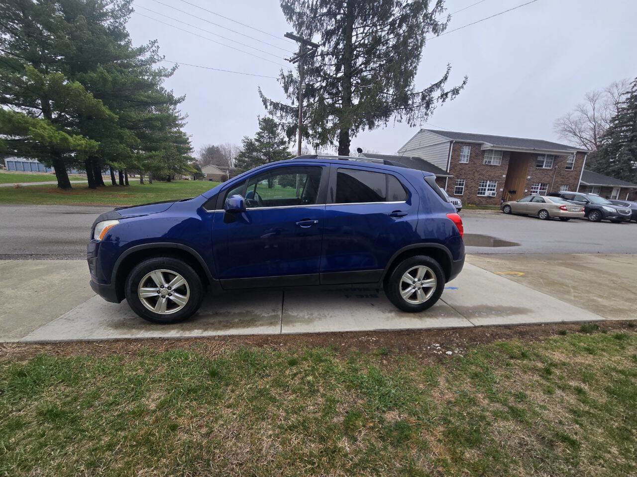 Used 2016 Chevrolet Trax LT image 2