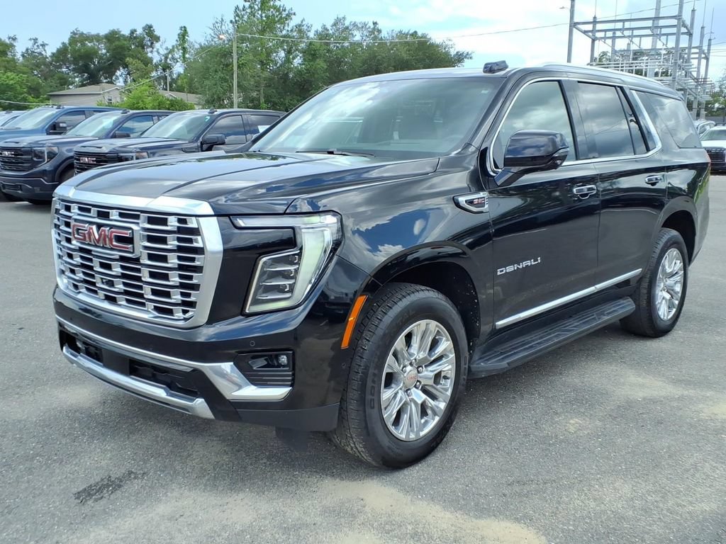 Used 2025 GMC Yukon Denali RWD image 3
