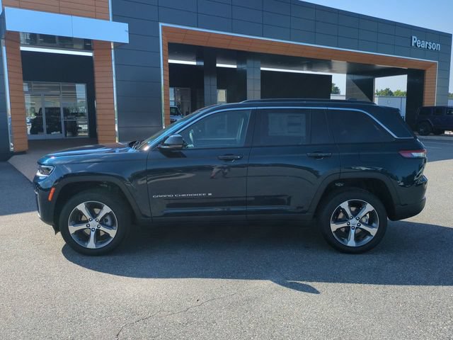 New 2026 Jeep Grand Cherokee Limited w/ Luxury Tech Group II AWD/4WD image 7