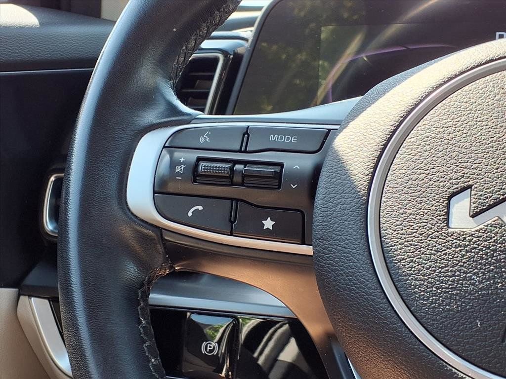 Used 2023 Kia Sportage EX FWD image 16