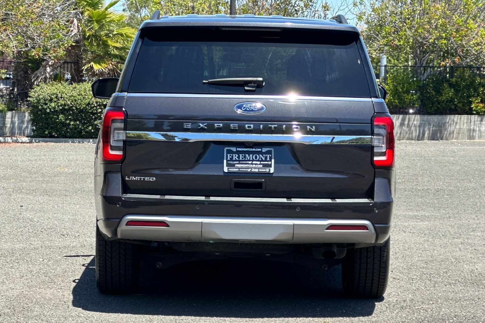Used 2024 Ford Expedition Limited RWD image 4