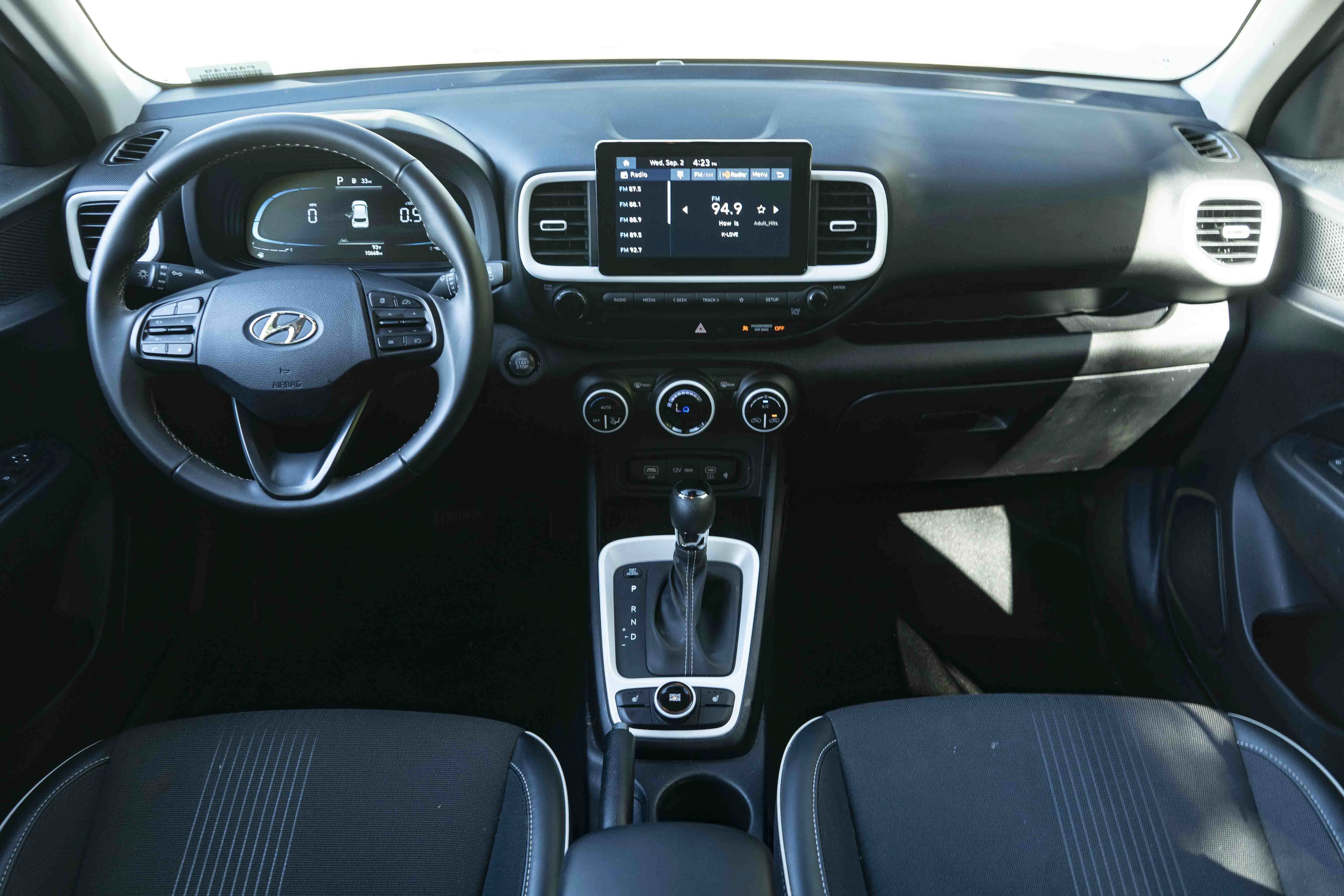 Used 2026 Hyundai Venue SEL FWD image 26