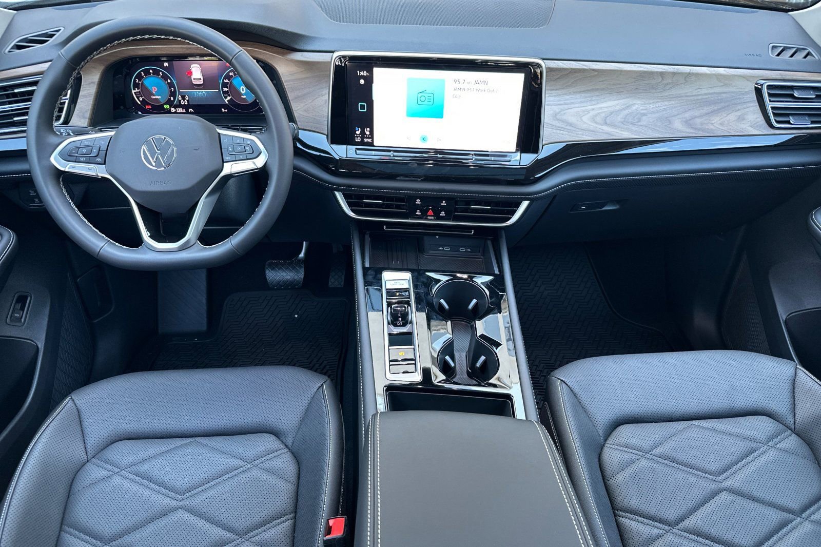 New 2026 Volkswagen Atlas SE image 12