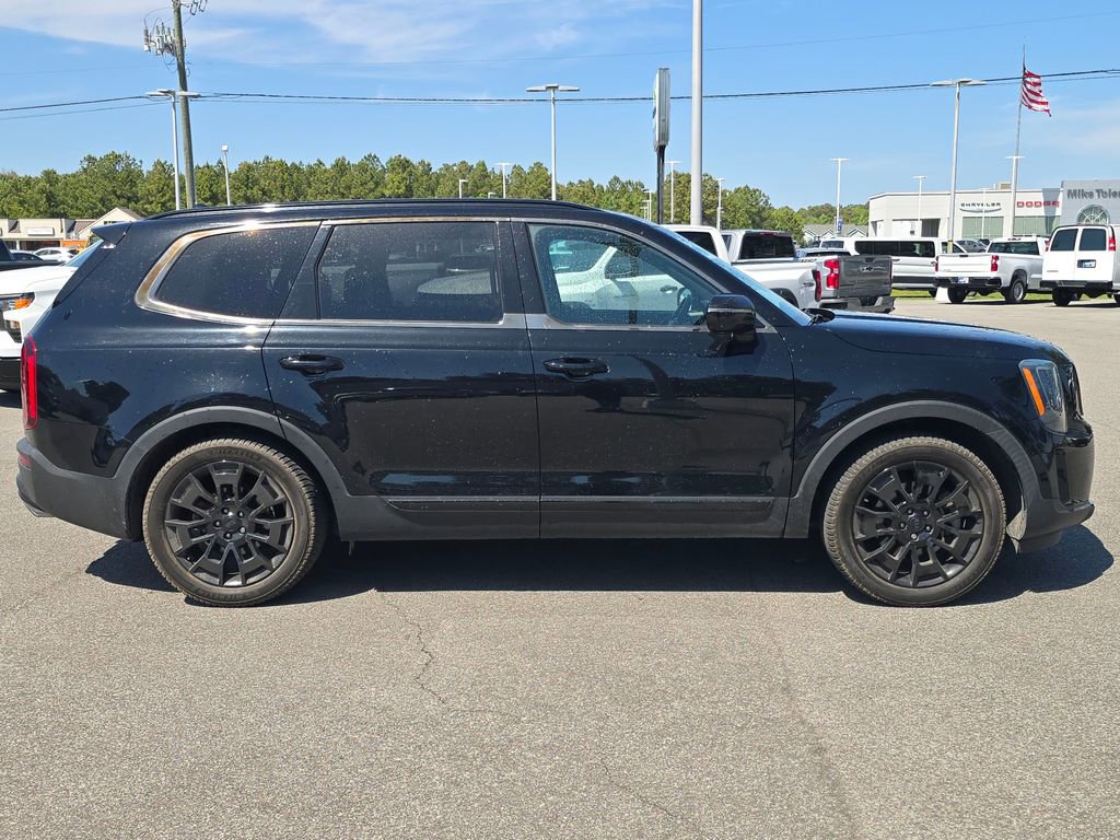 Used 2021 Kia Telluride SX w/ SX Prestige Package image 2