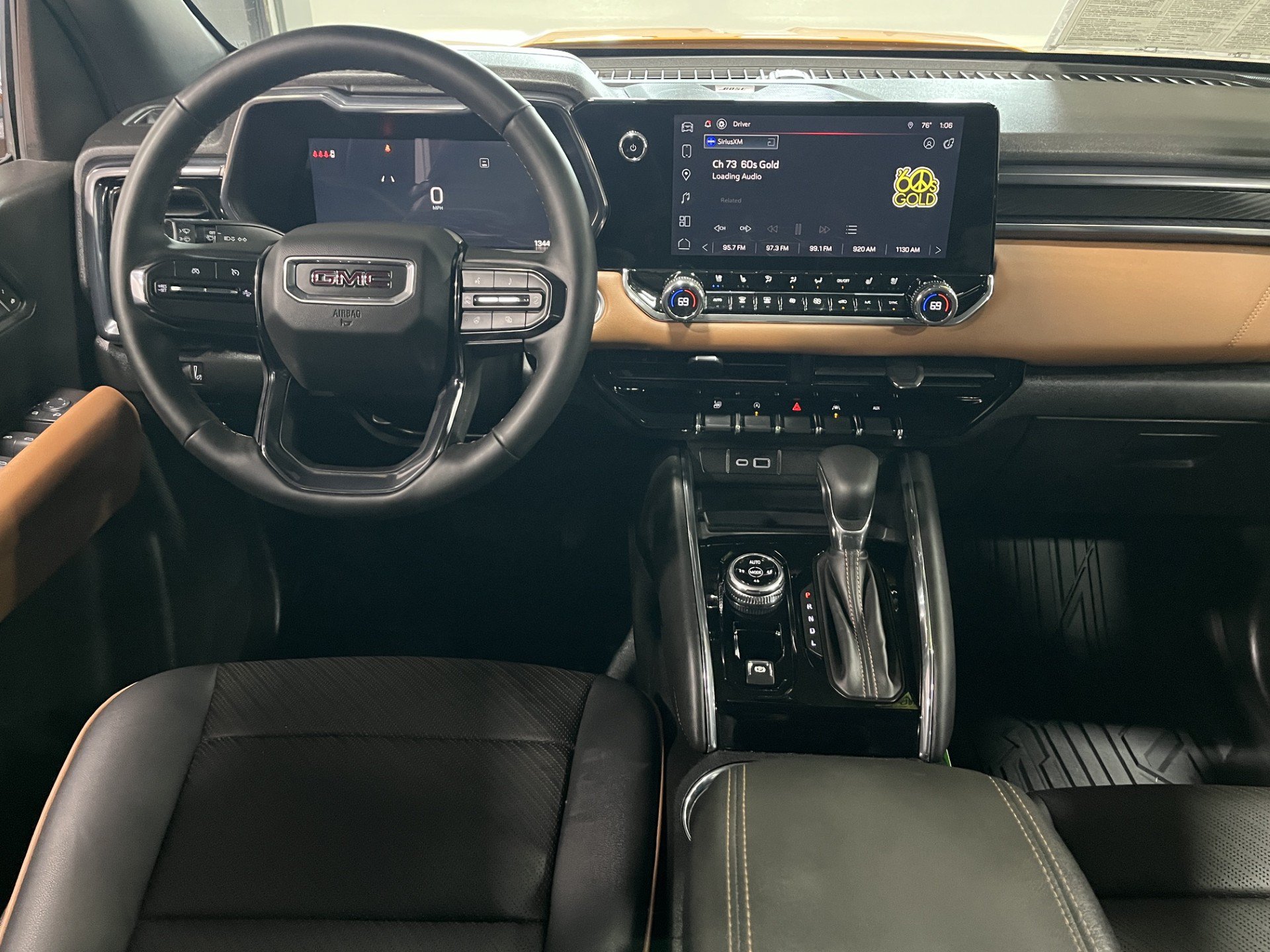 Certified 2025 GMC Canyon AT4 w/ Technology Plus Package AWD/4WD image 11