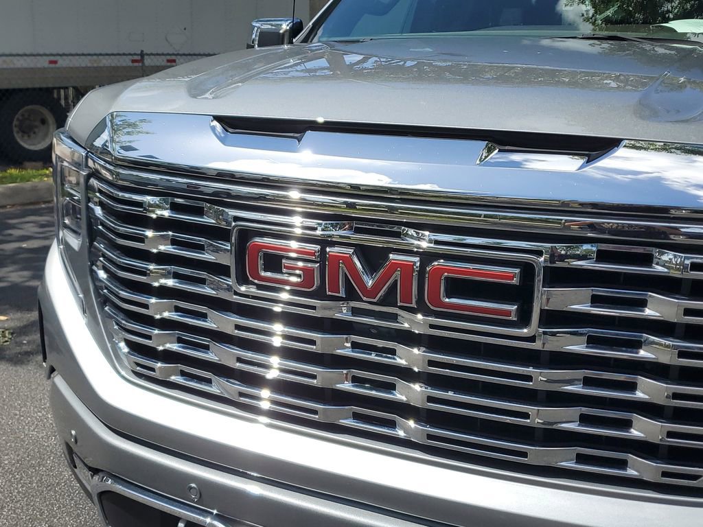 Certified 2024 GMC Sierra 1500 Denali w/ Denali Reserve Package AWD/4WD image 9