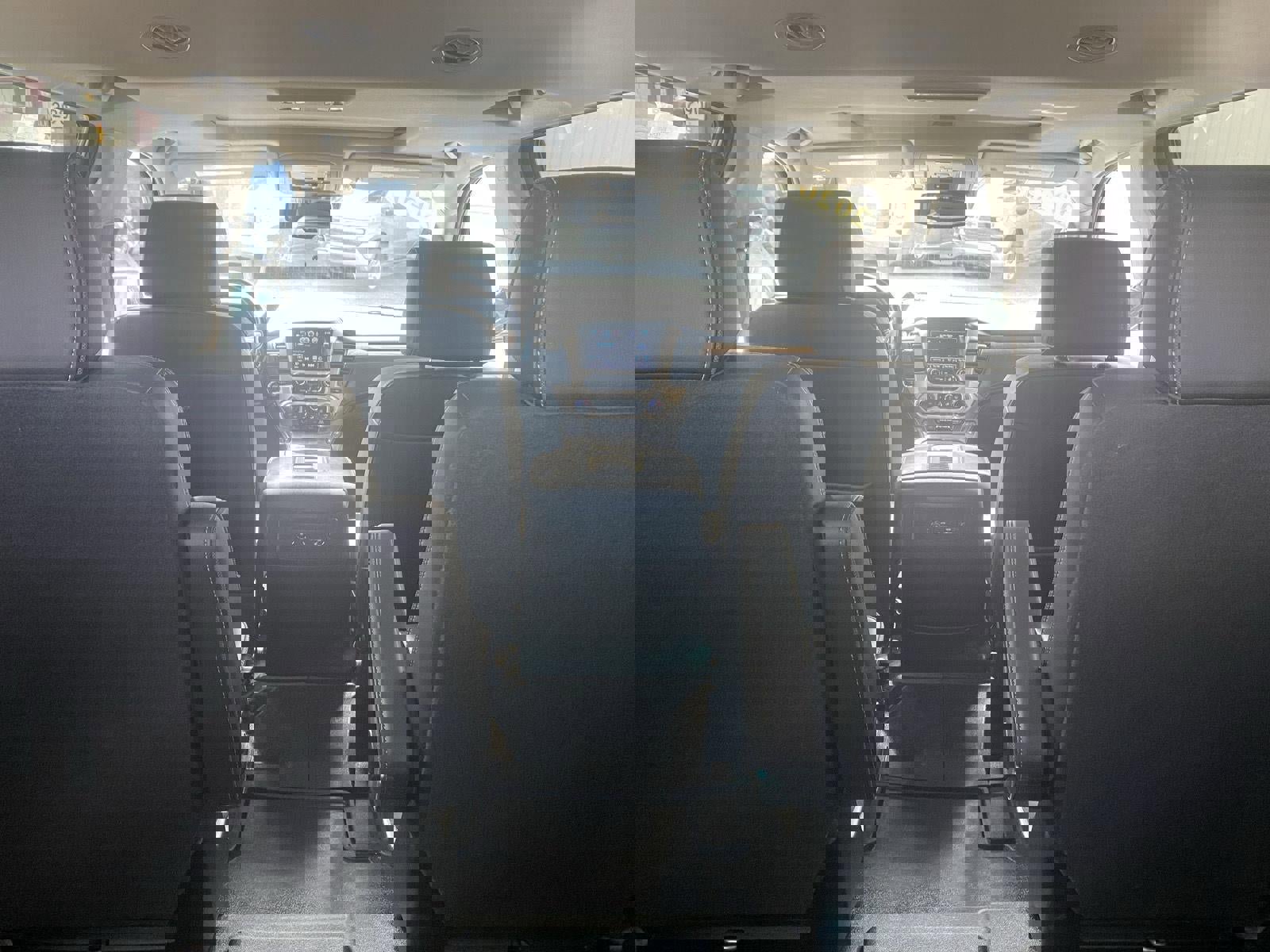 Used 2020 GMC Yukon Denali w/ Denali Premium Package image 35