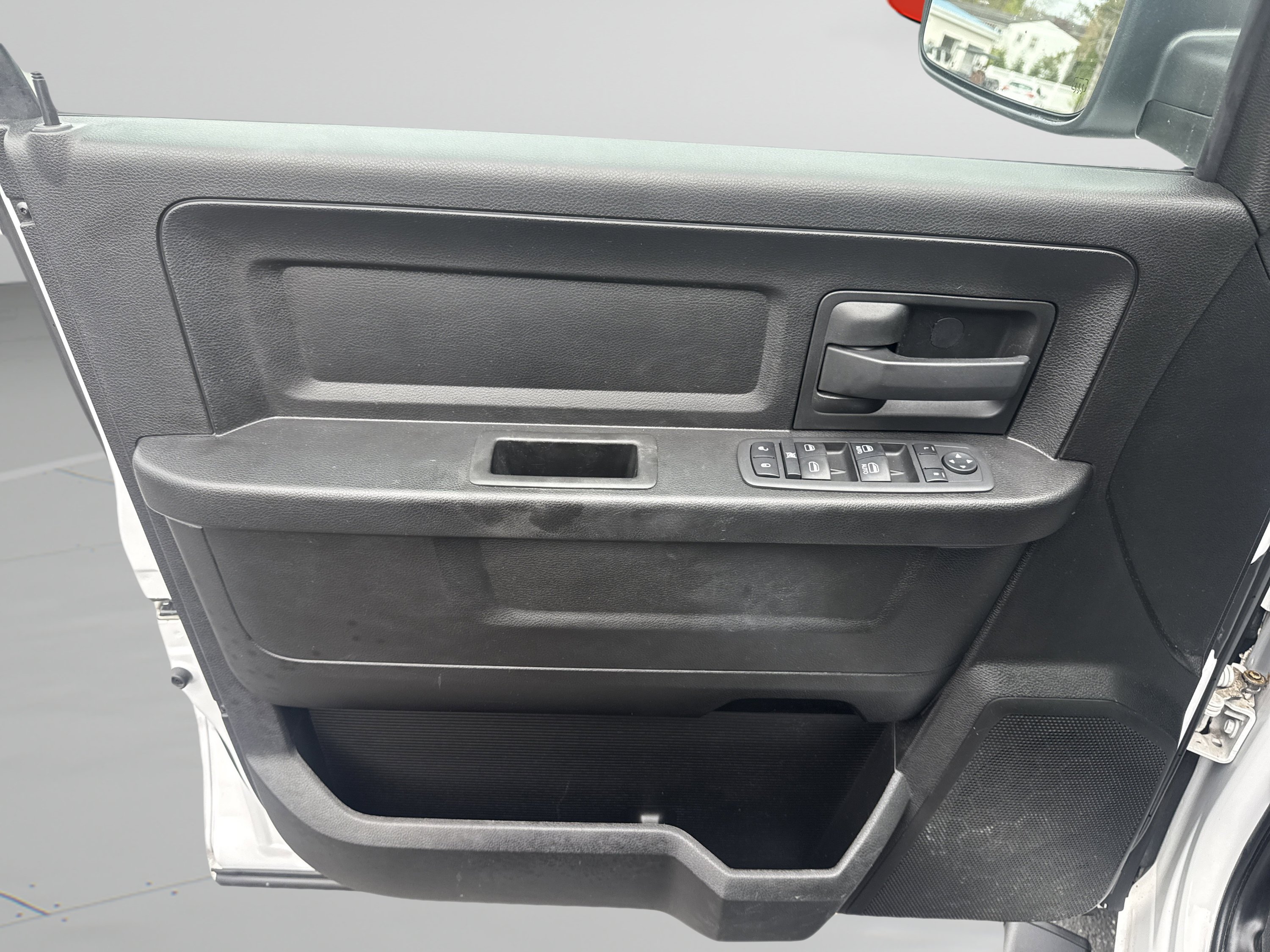 Used 2019 RAM 1500 Express AWD/4WD image 16