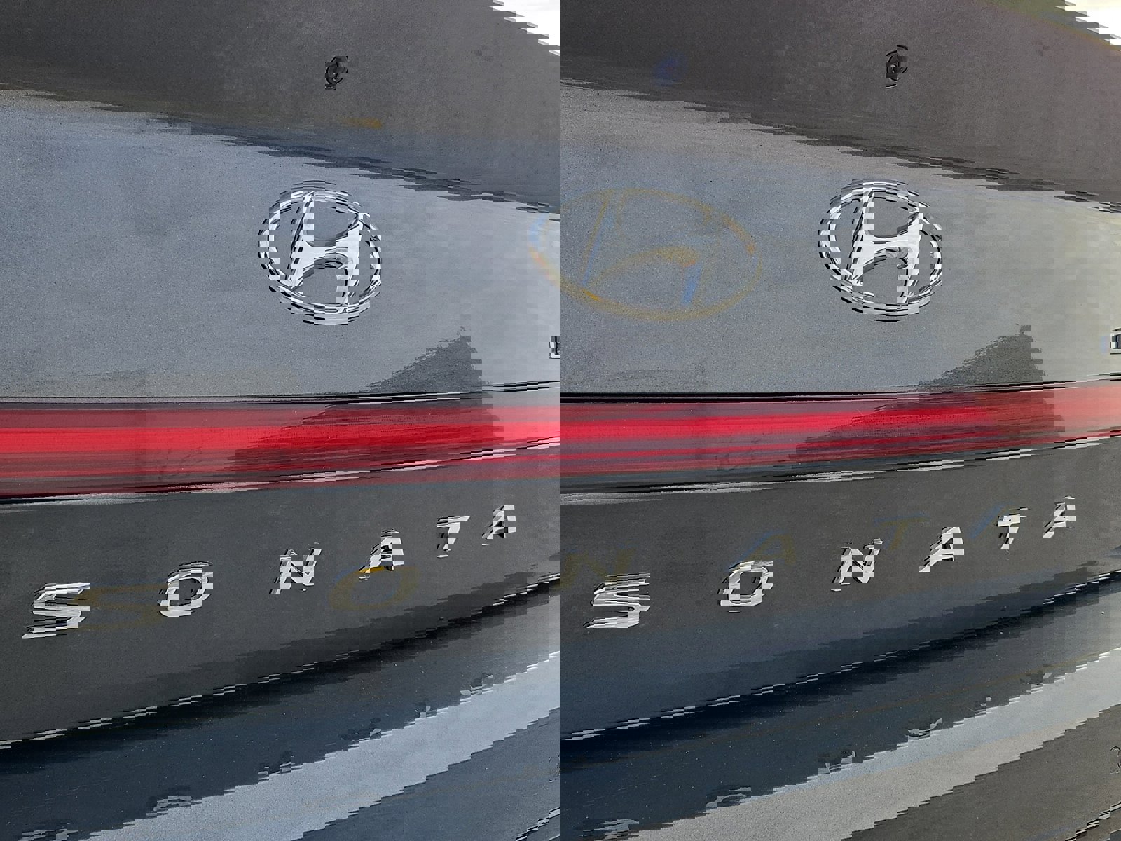 Used 2023 Hyundai Sonata Limited w/ Cargo Package image 31