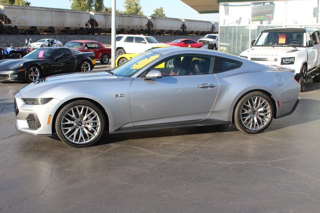 Used 2026 Ford Mustang GT Premium RWD image 12