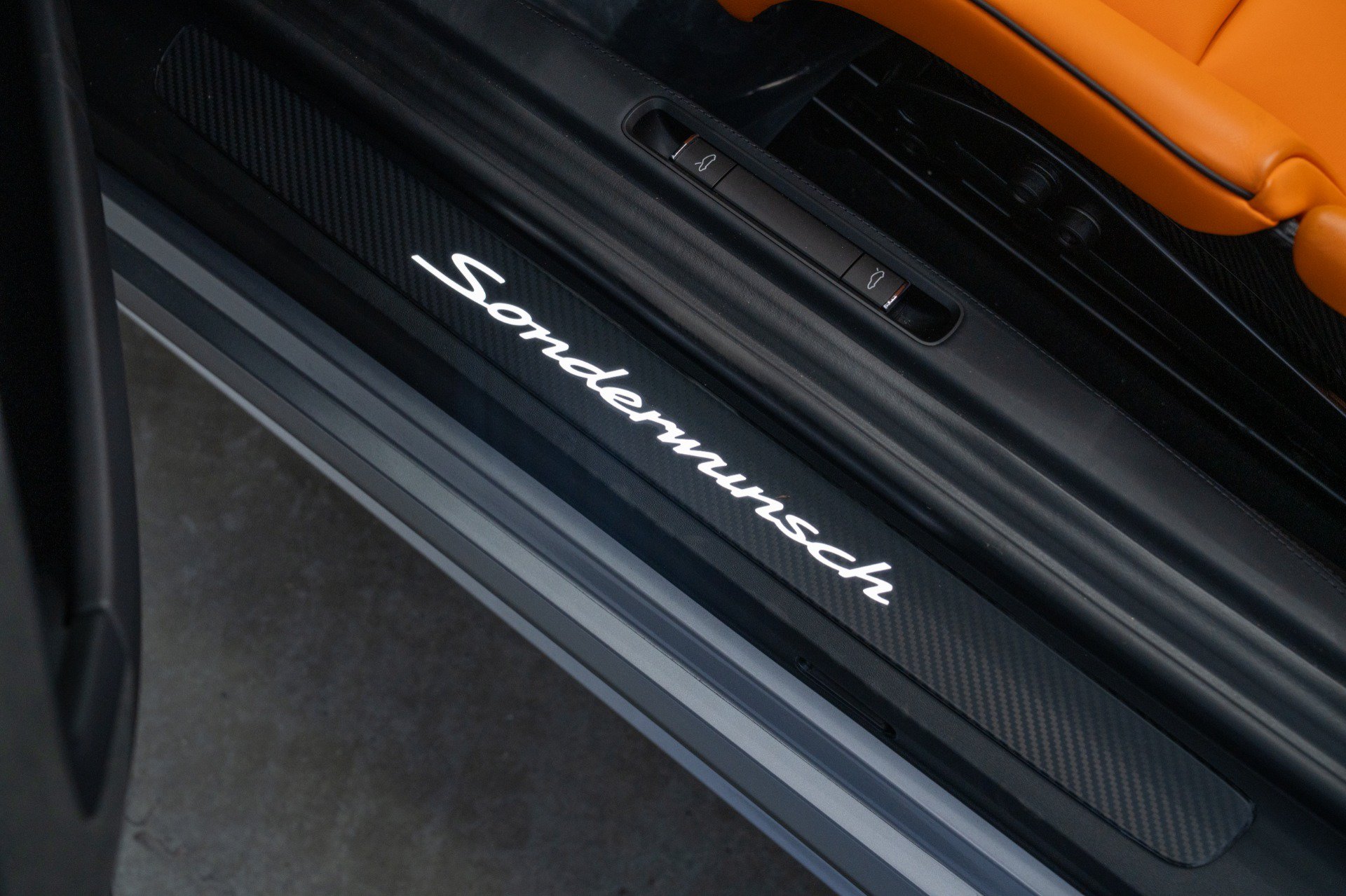 Used 2025 Porsche 718 Boxster Spyder RS RWD image 25