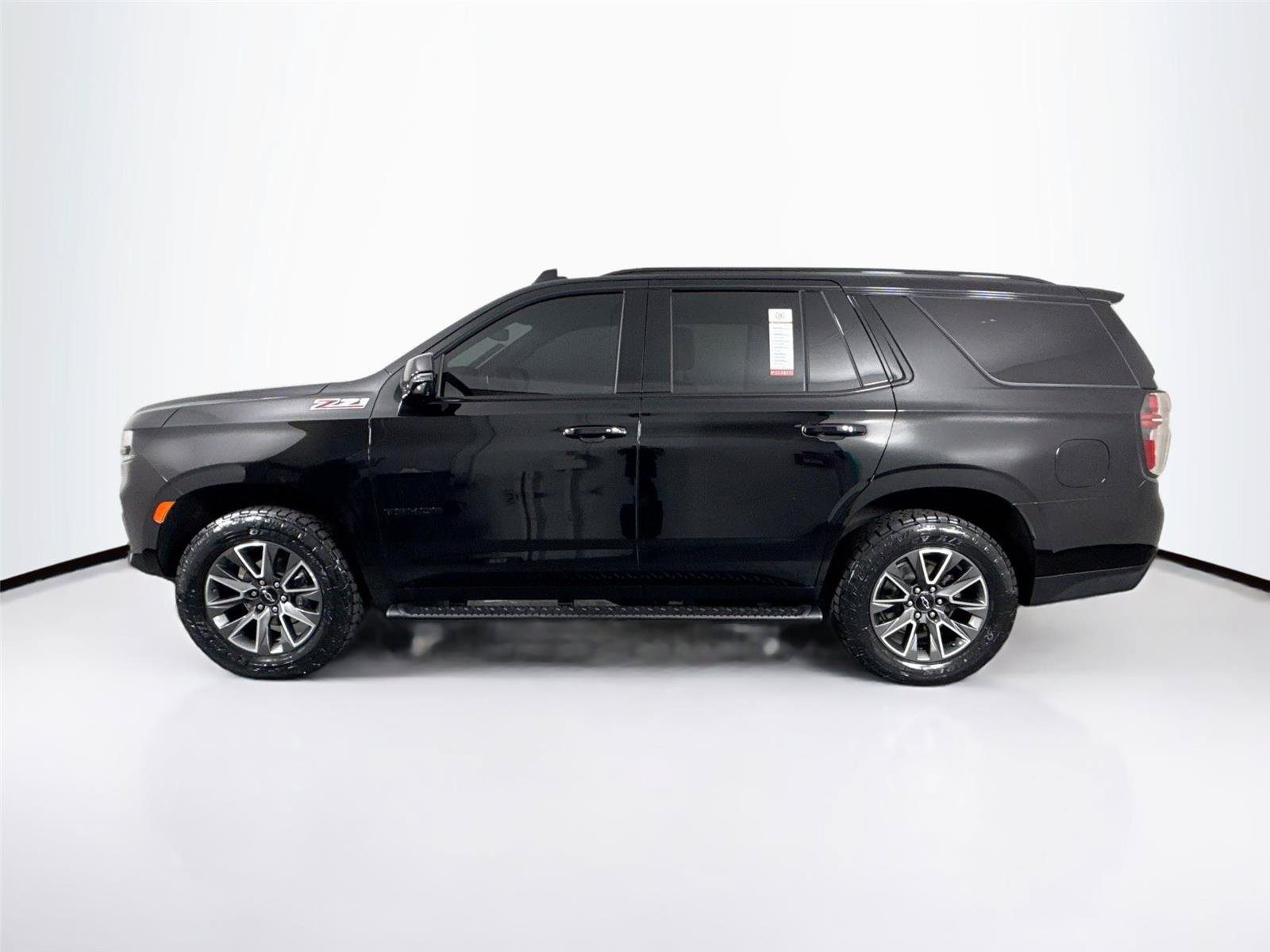 Used 2024 Chevrolet Tahoe Z71 w/ Luxury Package AWD/4WD image 14