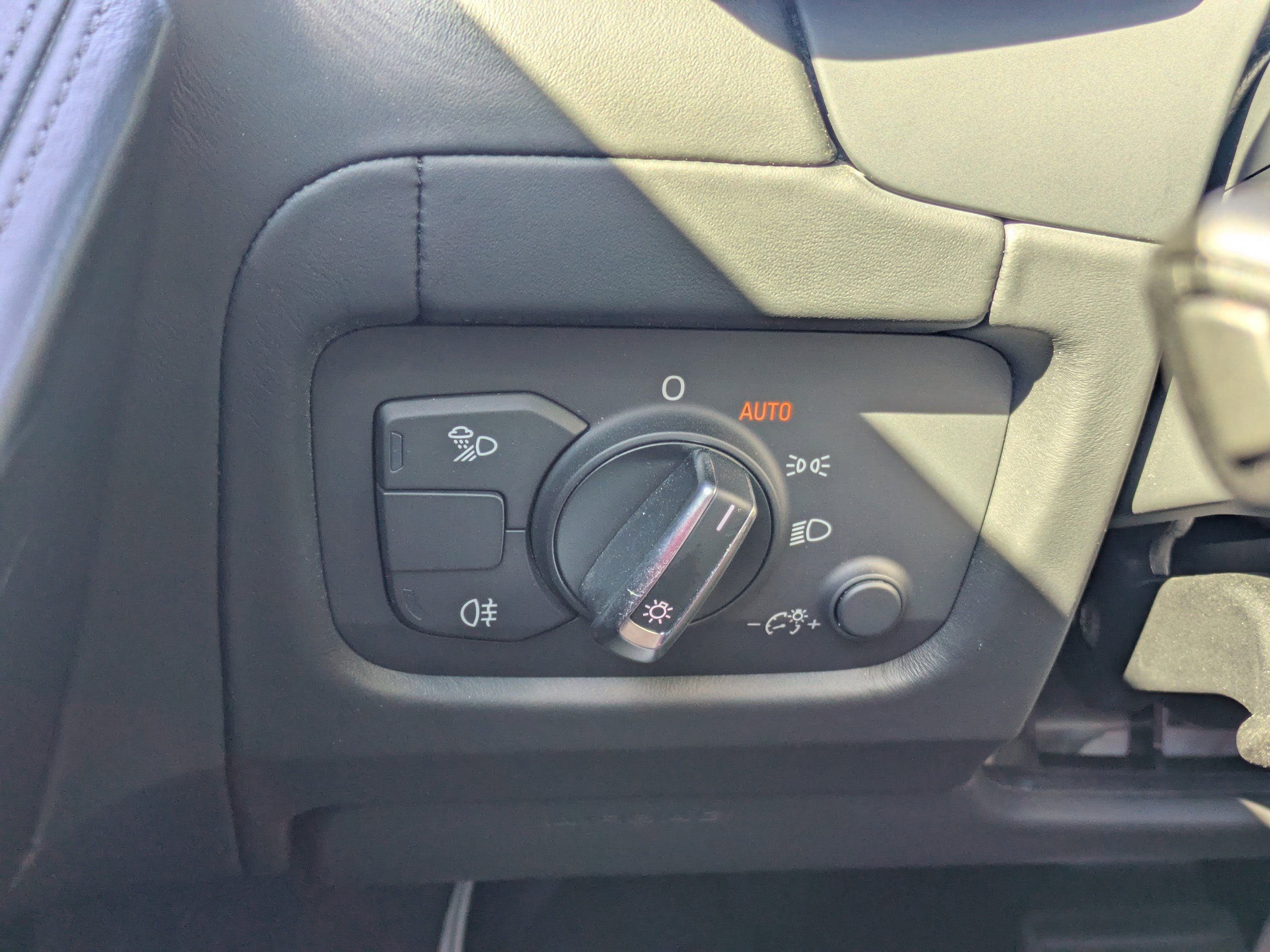 Used 2017 Audi R8 V10 w/ Carbon Exterior Package image 30