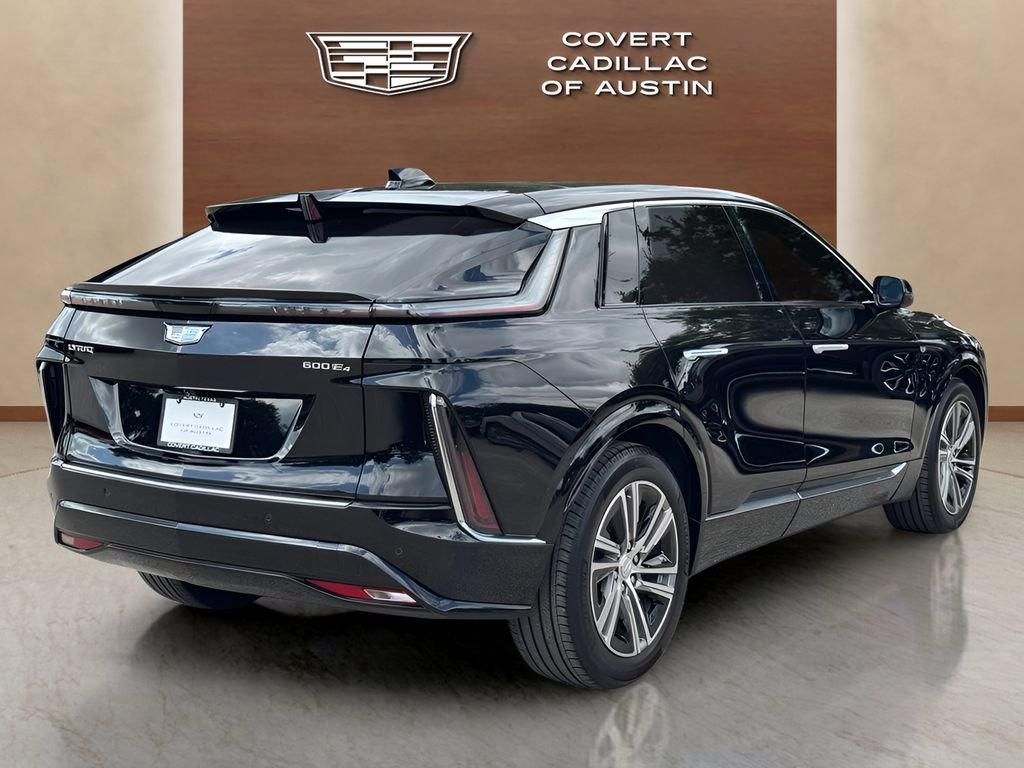 Certified 2024 Cadillac Lyriq Luxury AWD/4WD image 7