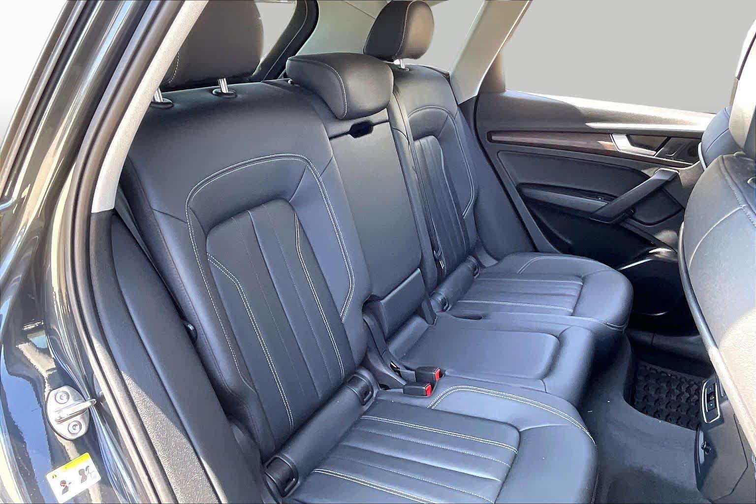 Used 2024 Audi Q5 2.0T Premium w/ Convenience Package AWD/4WD image 19