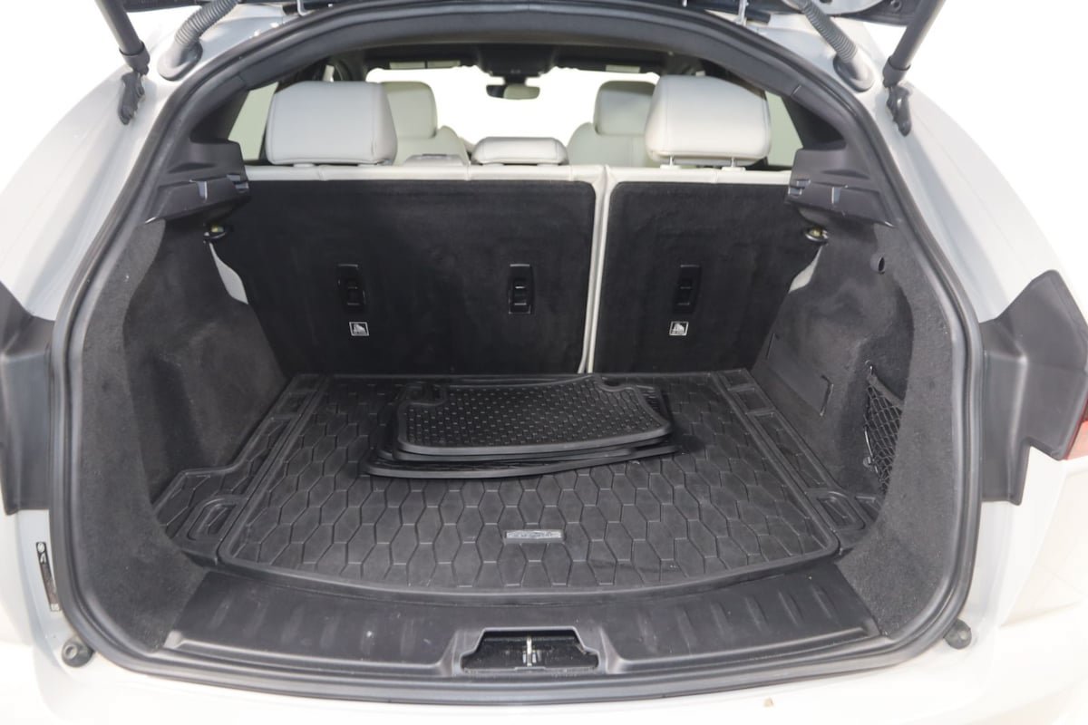 Used 2018 Jaguar E-PACE R-Dynamic S AWD/4WD image 46