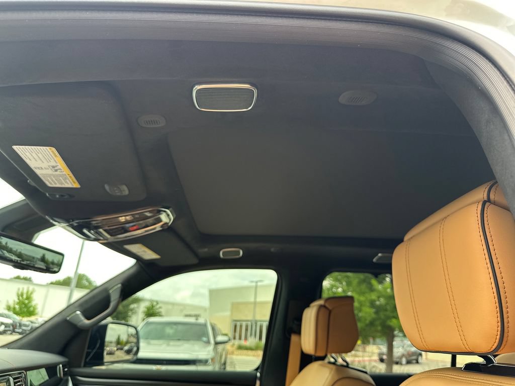 New 2026 Jeep Grand Wagoneer Summit AWD/4WD image 29