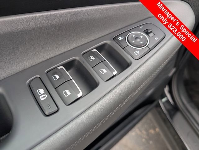 Used 2023 Hyundai Santa Fe SE image 15