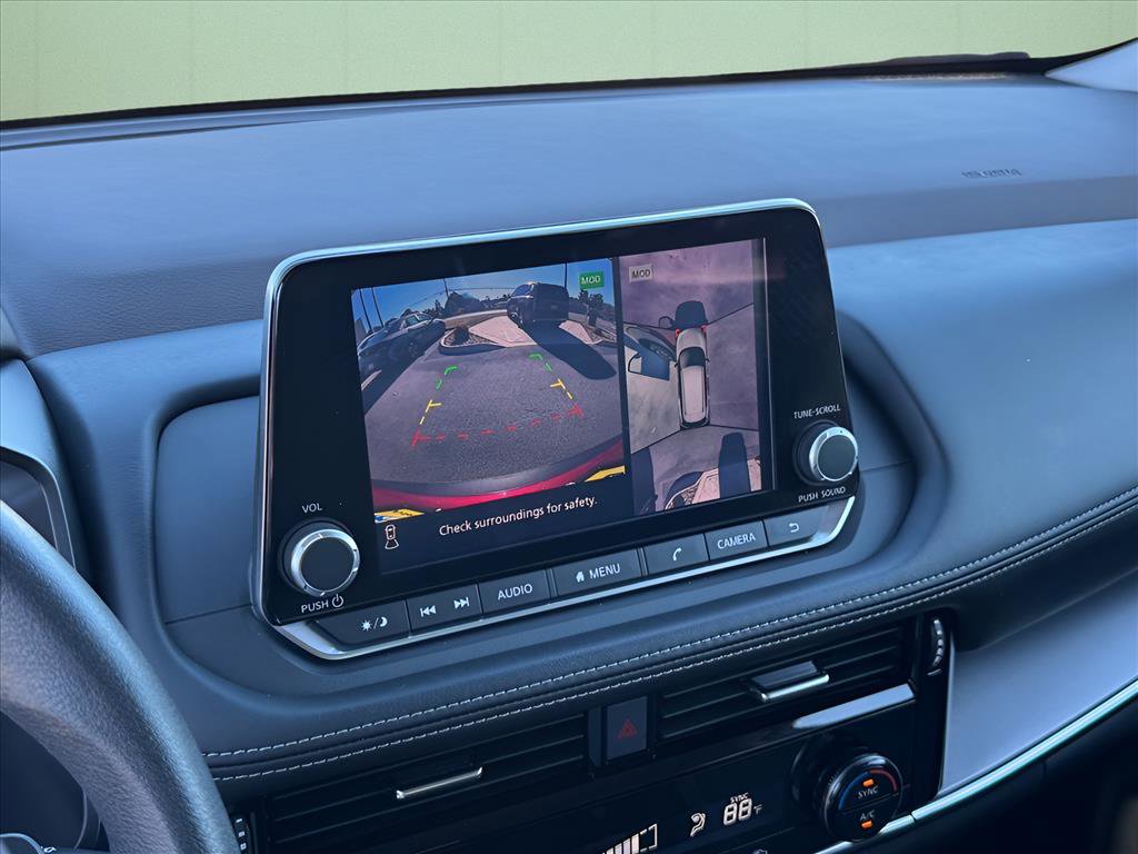 Used 2021 Nissan Rogue SV image 26