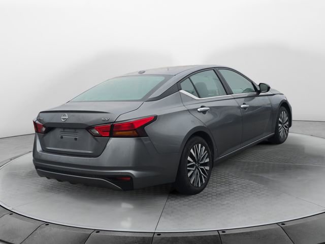 Used 2024 Nissan Altima 2.5 SV image 5