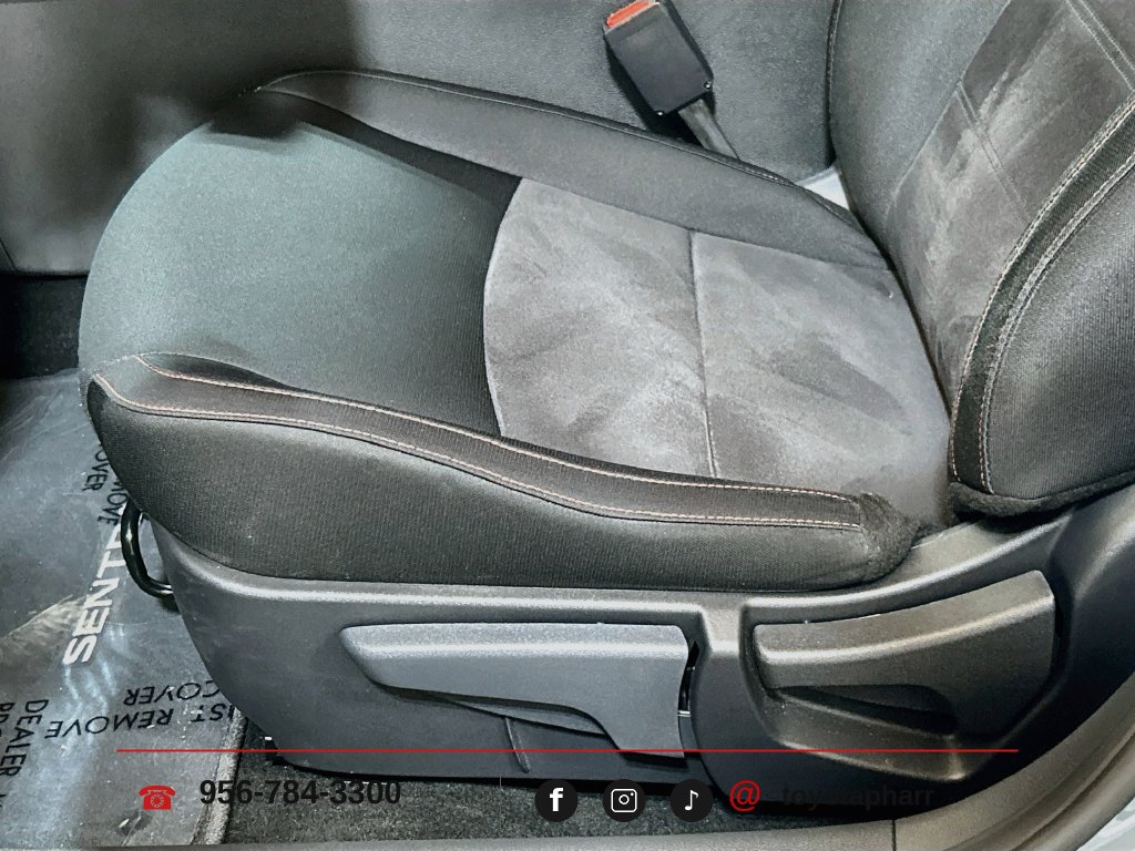 Used 2025 Nissan Sentra SR w/ Midnight Edition FWD image 17