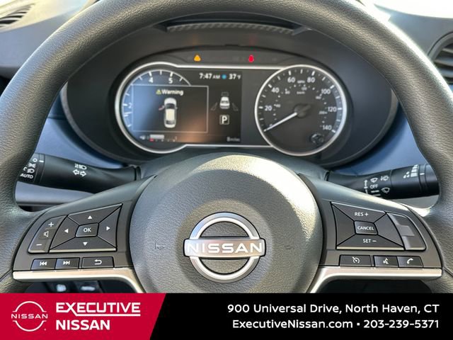 Used 2025 Nissan Versa SV w/ Trunk Package image 12