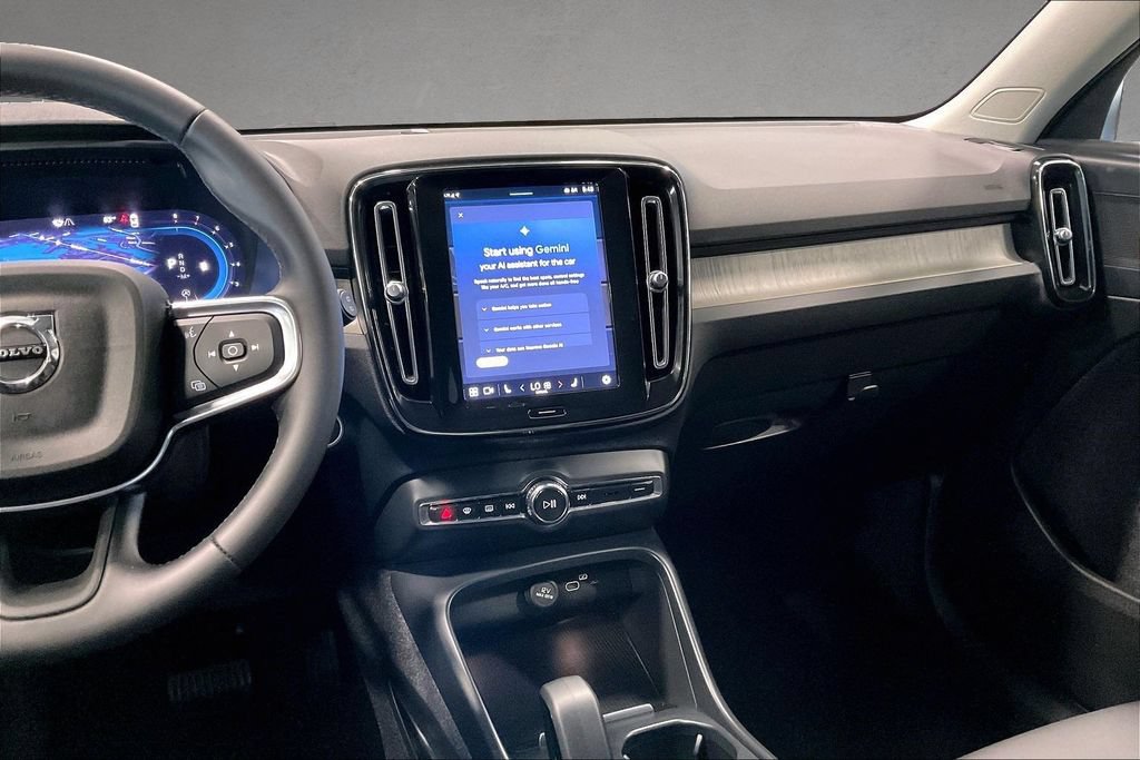 Certified 2023 Volvo XC40 B5 Core w/ Convenience Package AWD/4WD image 10