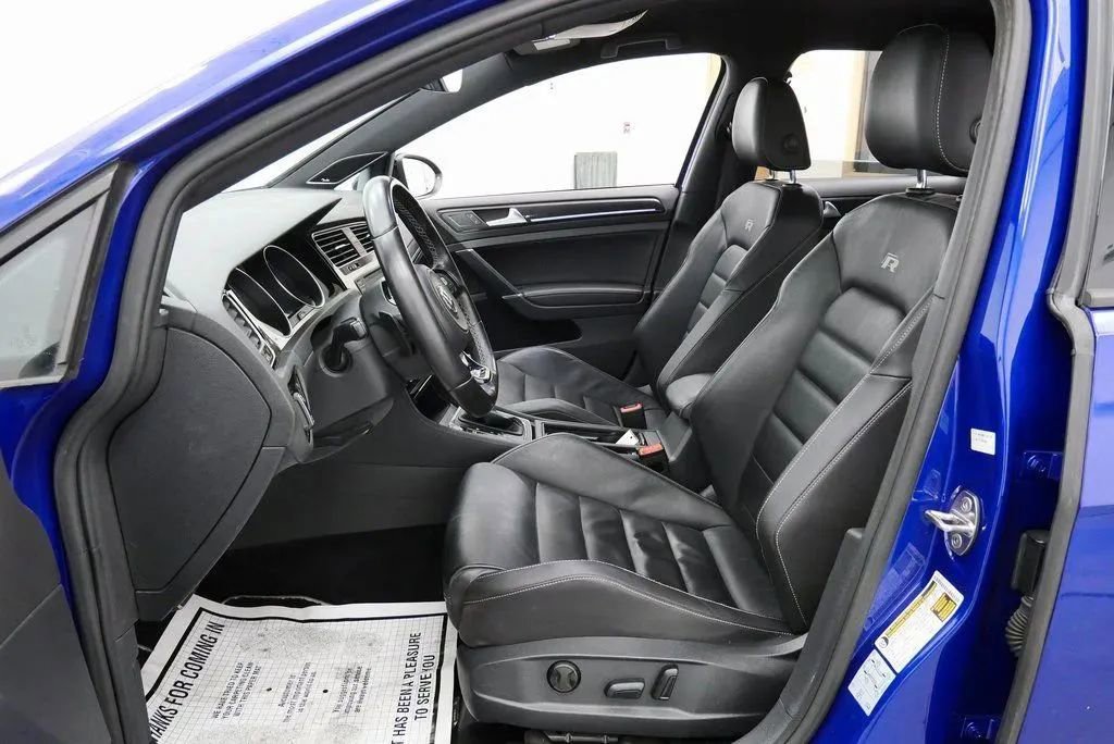 Used 2017 Volkswagen Golf R 4-Door AWD/4WD image 11