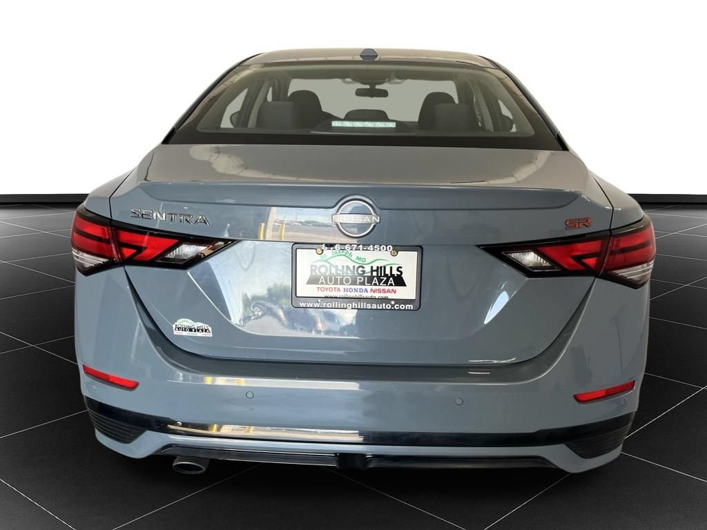 Used 2025 Nissan Sentra SR FWD image 4