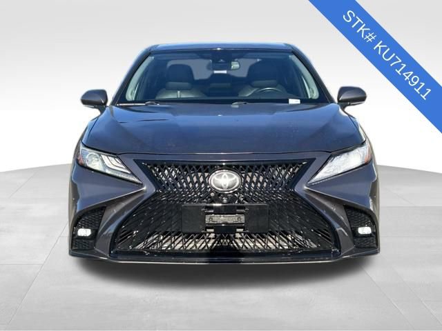 Used 2019 Toyota Camry XSE image 2