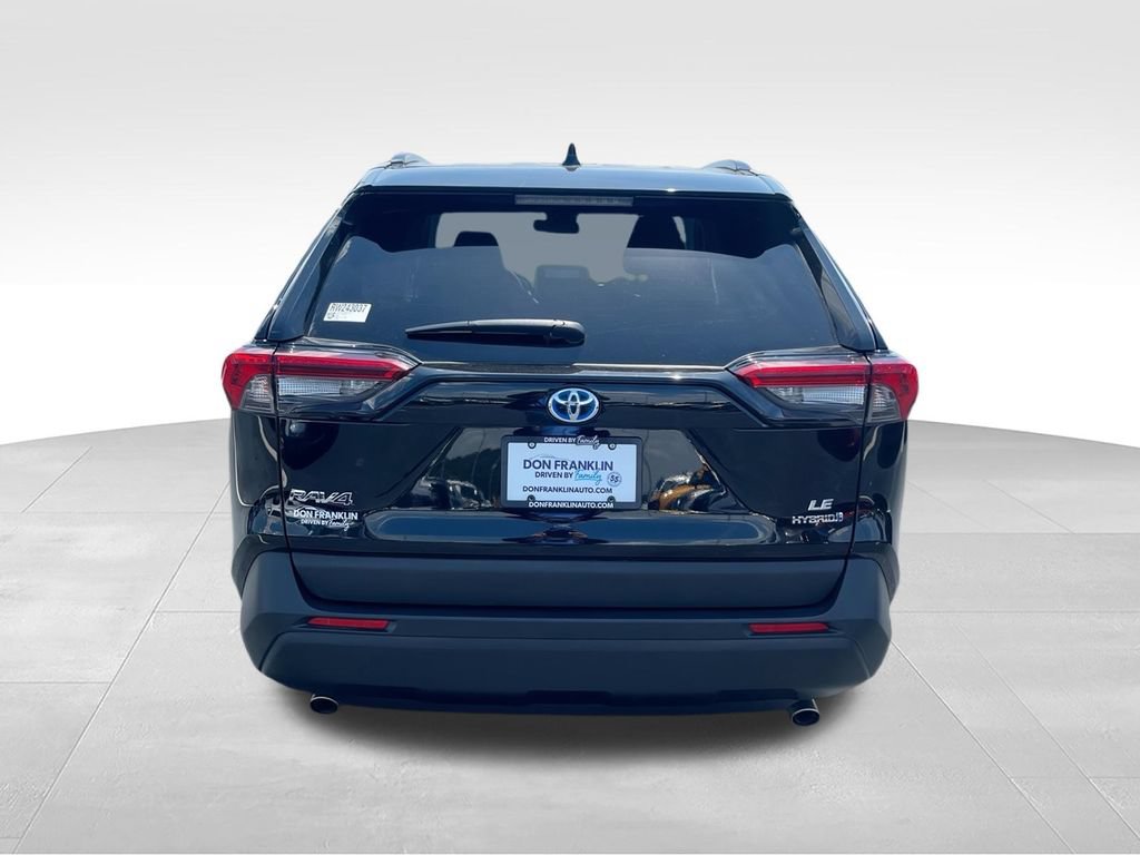 Used 2024 Toyota RAV4 LE AWD/4WD image 7