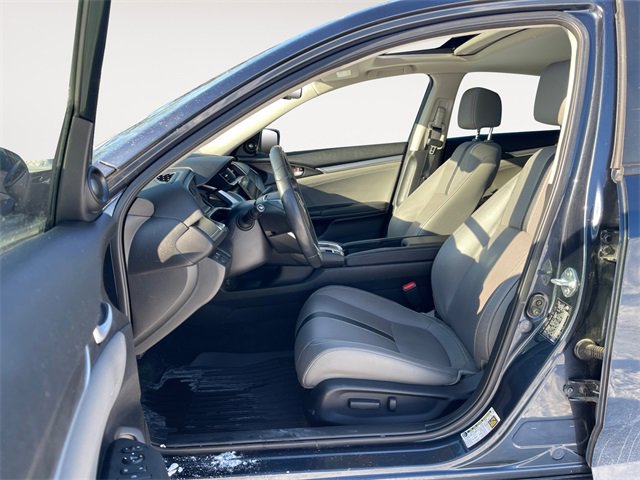 Used 2018 Honda Civic Touring image 9
