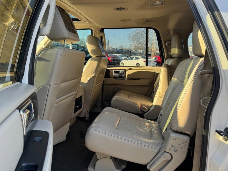 Used 2015 Lincoln Navigator L 4WD image 10