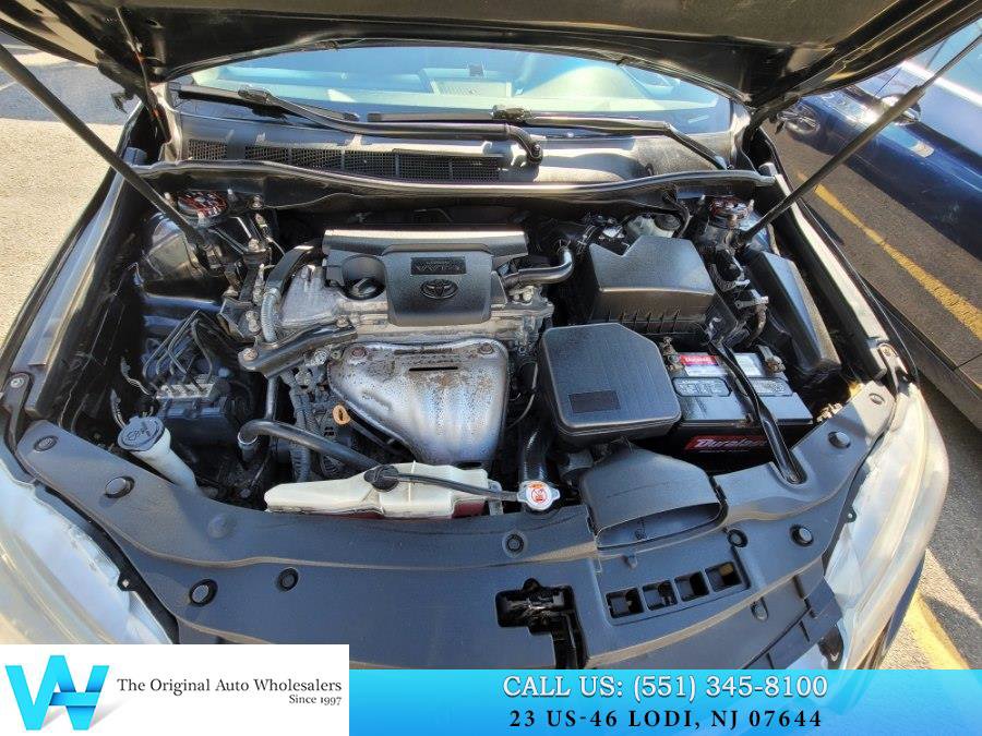 Used 2017 Toyota Camry SE image 24