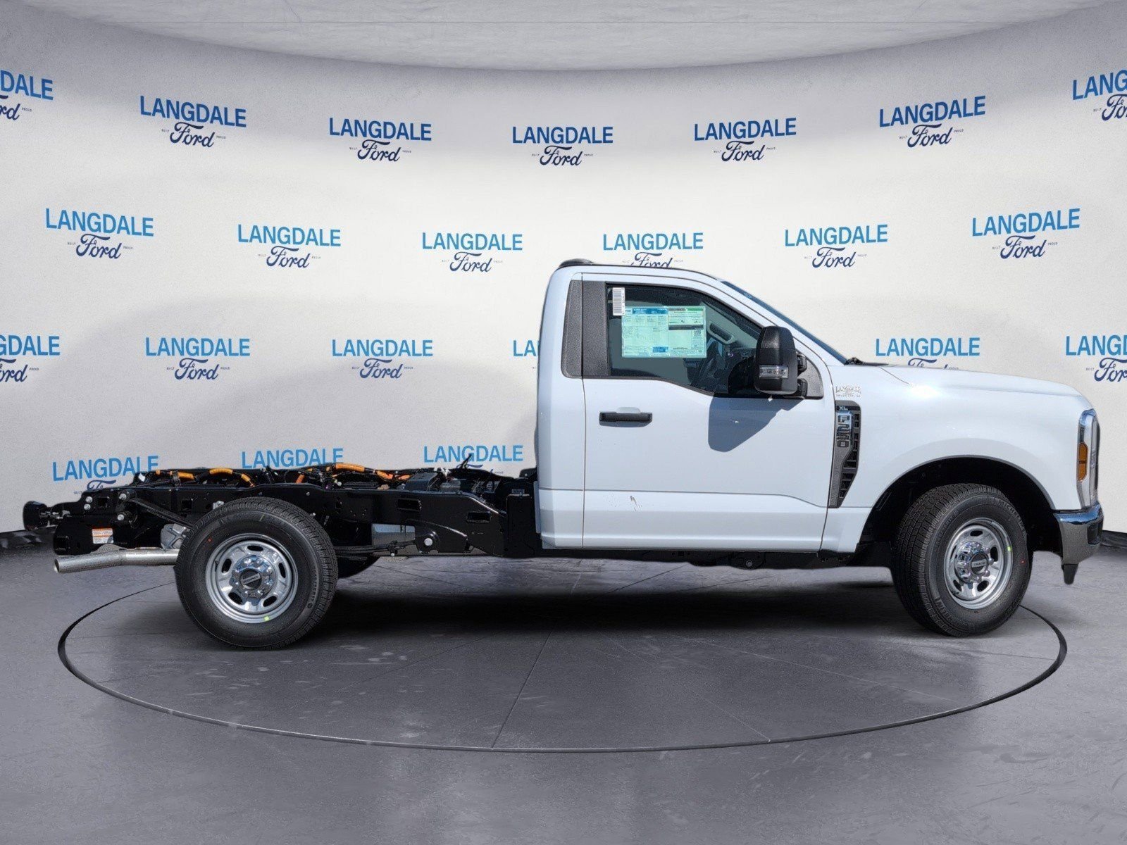 New 2026 Ford F250 XL w/ XL Chrome Package video 3