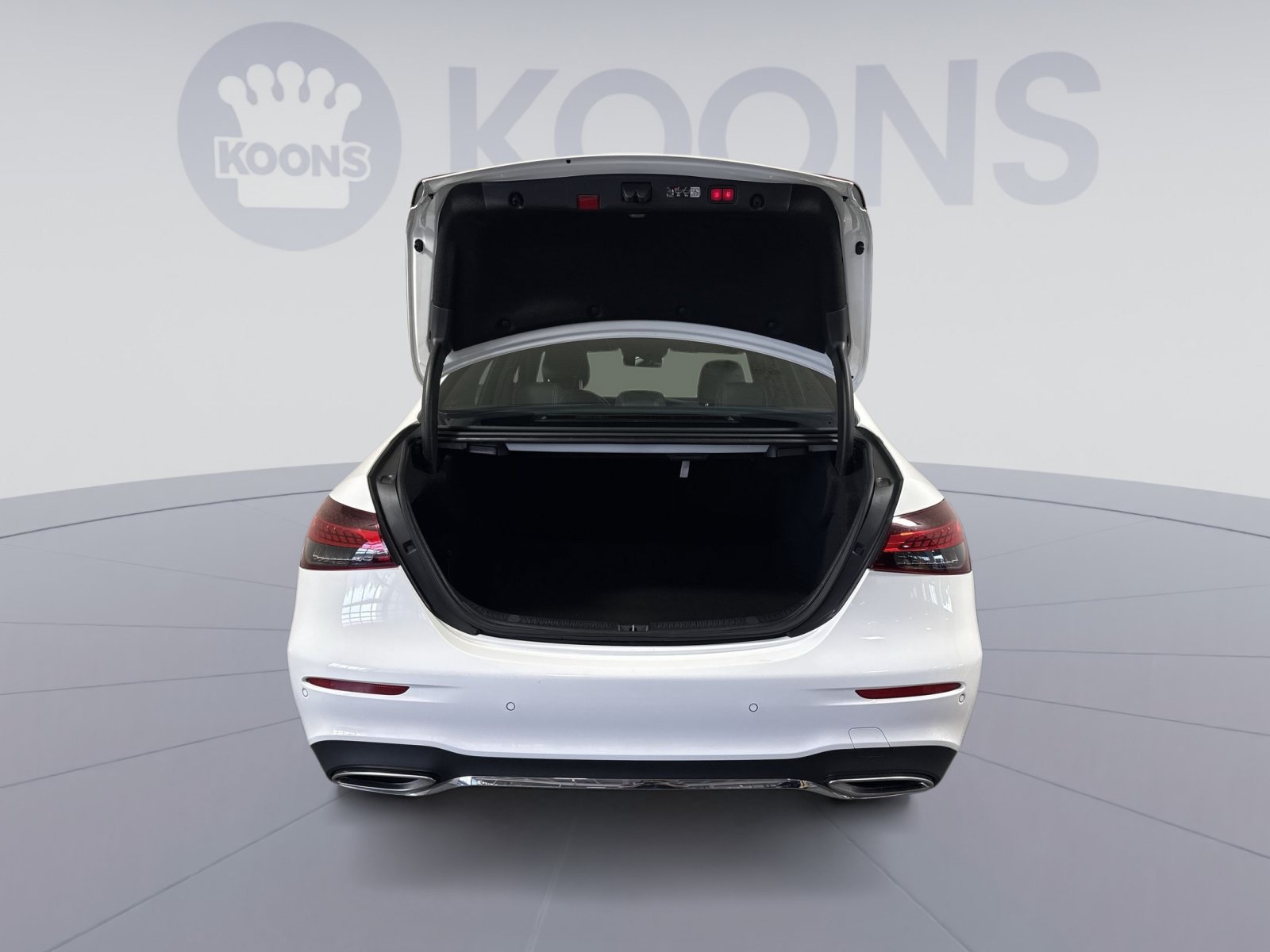 Used 2023 Mercedes-Benz E 350 4MATIC Sedan image 26