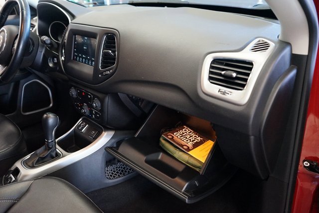 Used 2021 Jeep Compass Latitude image 40